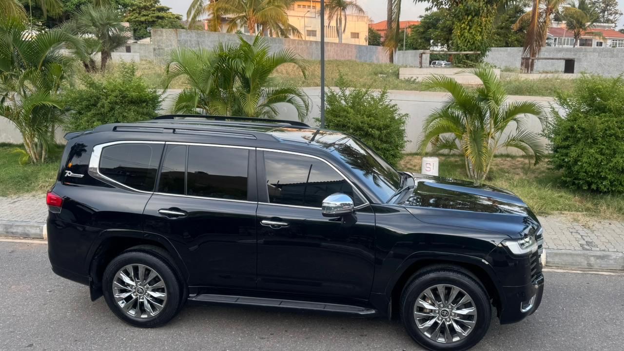 Land Cruiser-TWIN TURBO- C300 VXR FULL EXTRAS/OPTIONS