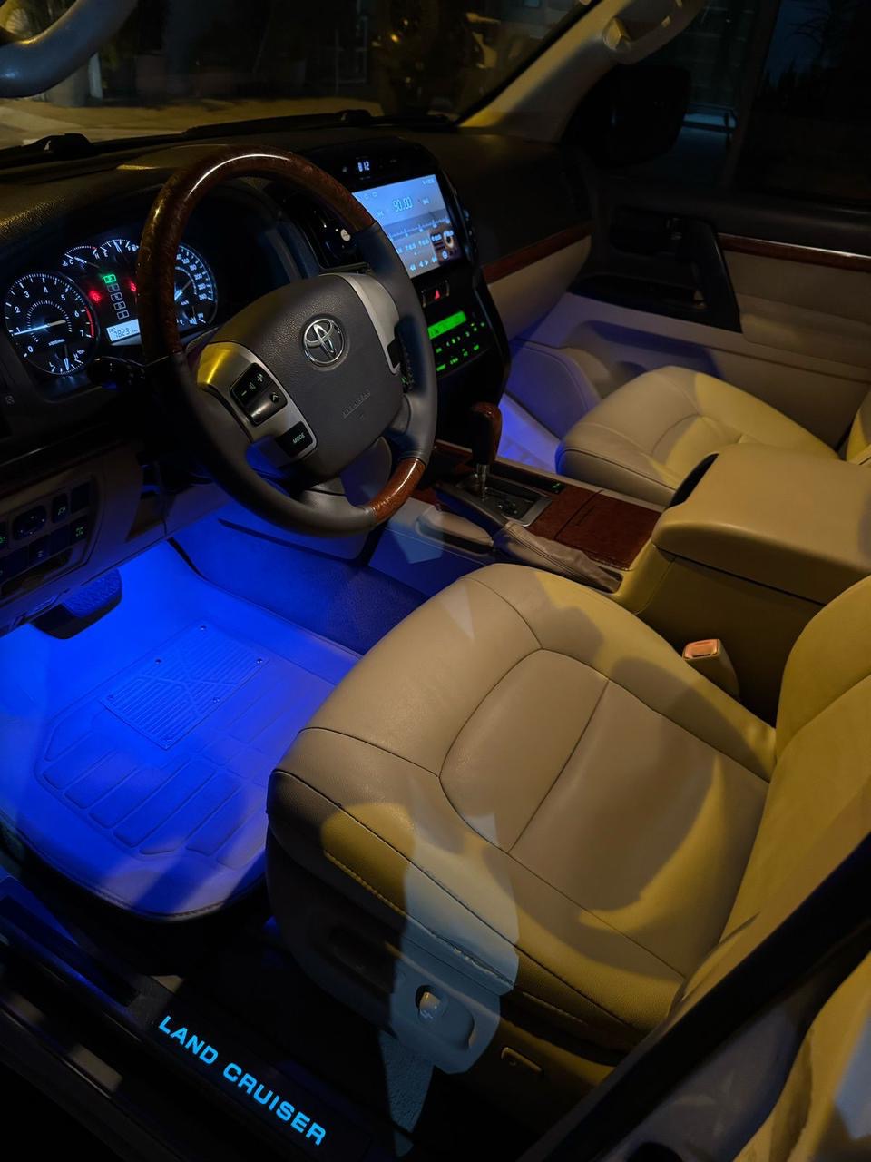 ***TOYOTA LAND CRUISER[VK]