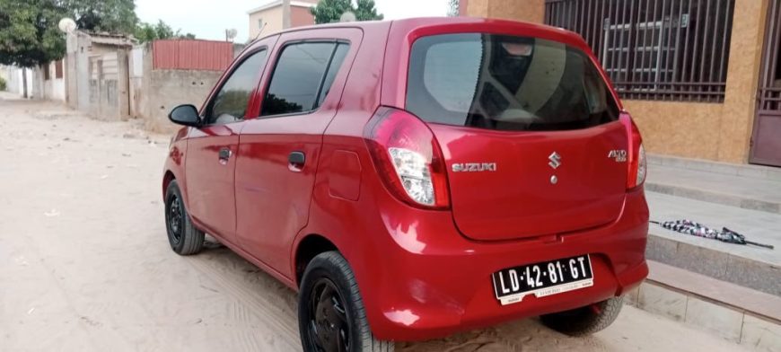 Suzuki Auto limpo