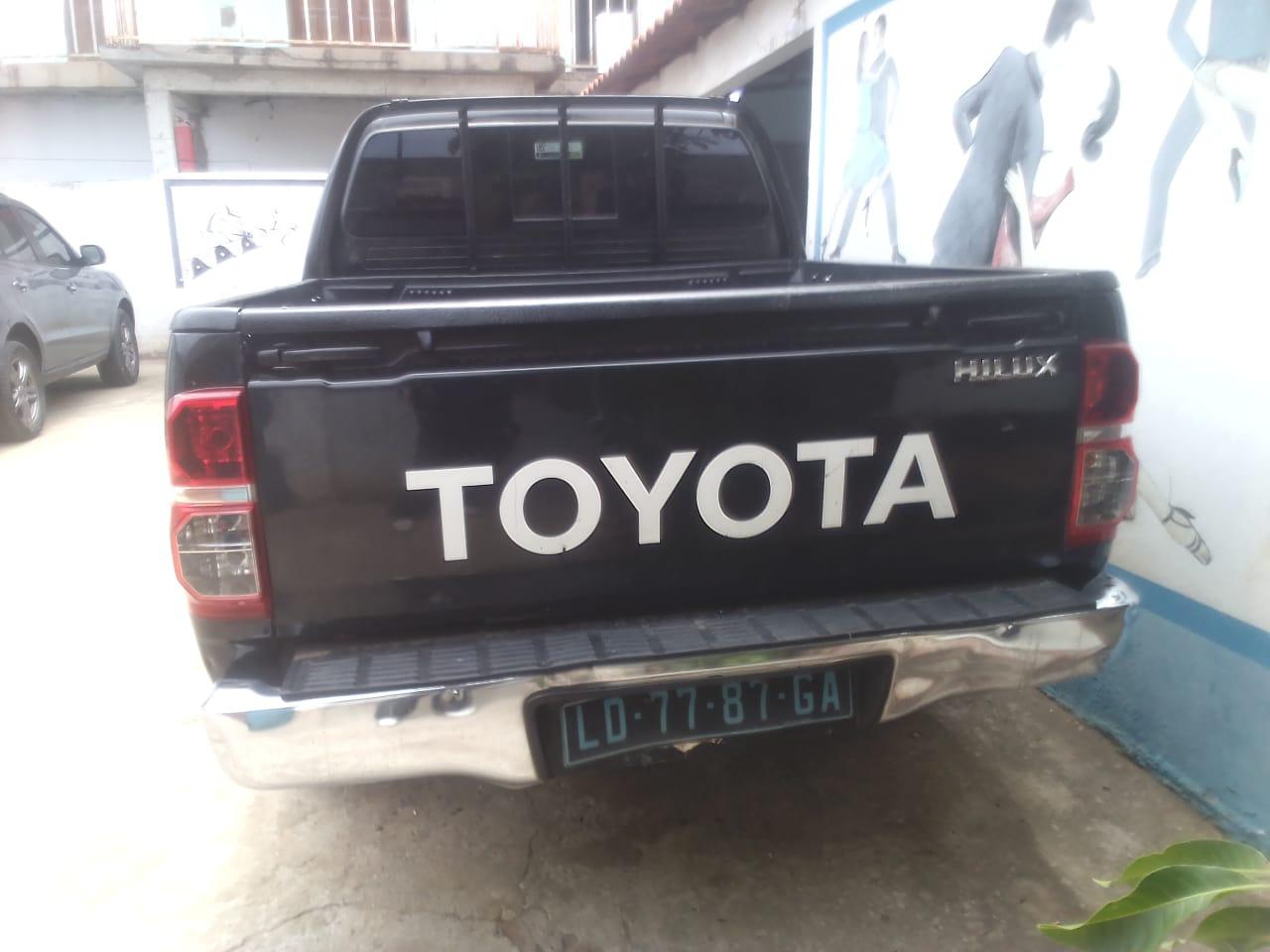 AMARRO TOYOTA HILUX GASOLINA