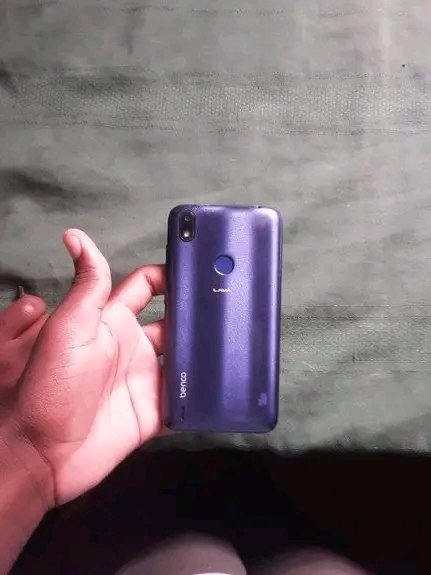 📱Vendo Benco Lava 4G – 32GB, Impressão Digital, Preço Acessível!