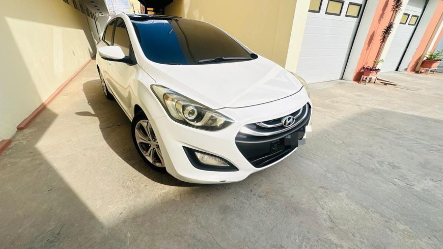 HYUNDAI I30 FULL OPTION*