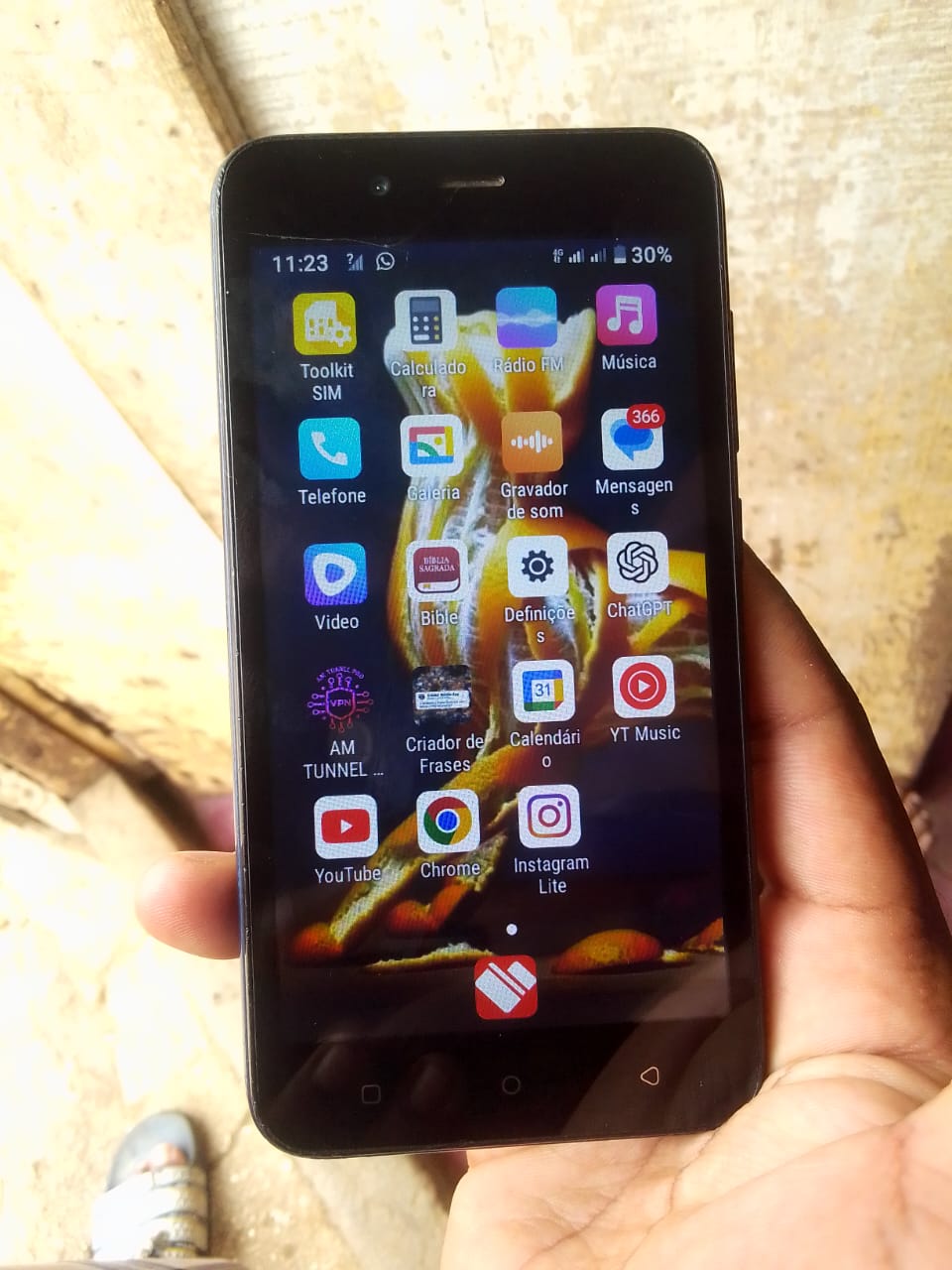 📱Vendo Benco Lava 4G – 32GB, Impressão Digital, Preço Acessível!