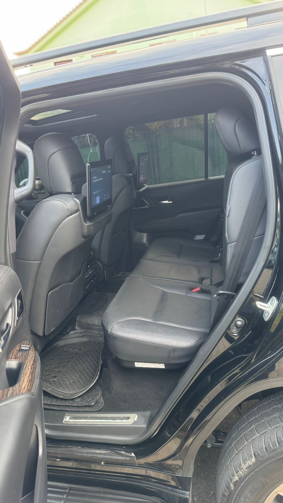 Land Cruiser-TWIN TURBO- C300 VXR FULL EXTRAS/OPTIONS