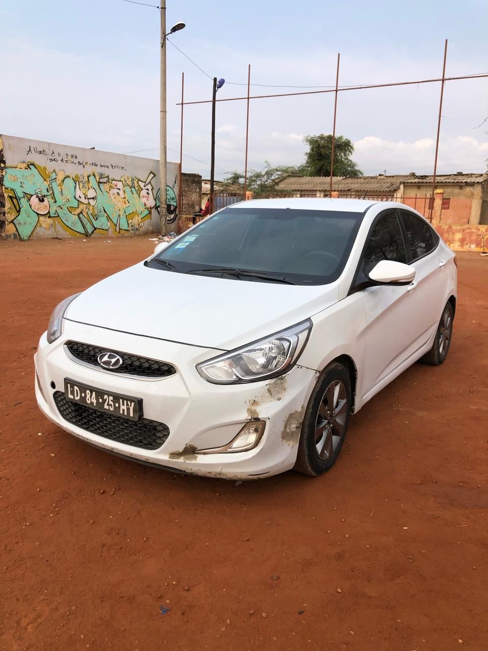 HYANDAI ACCENT 1.4 LIMPO*[KM]