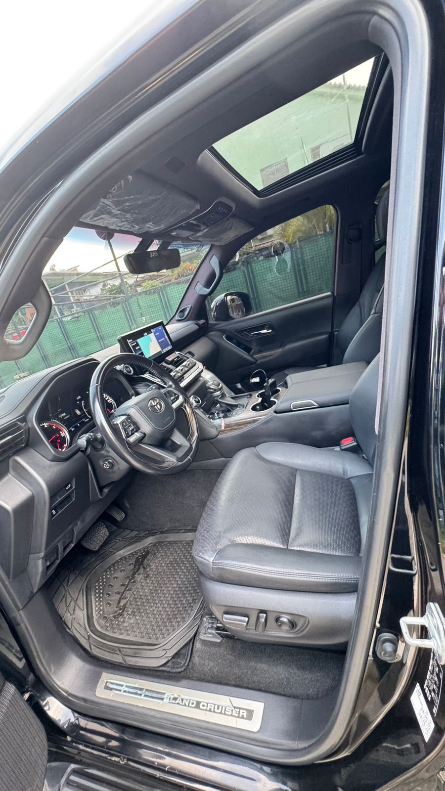 Land Cruiser-TWIN TURBO- C300 VXR FULL EXTRAS/OPTIONS