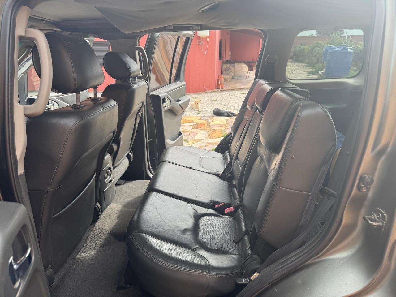 Nissan Pathfinder 2500 🚘[KM]