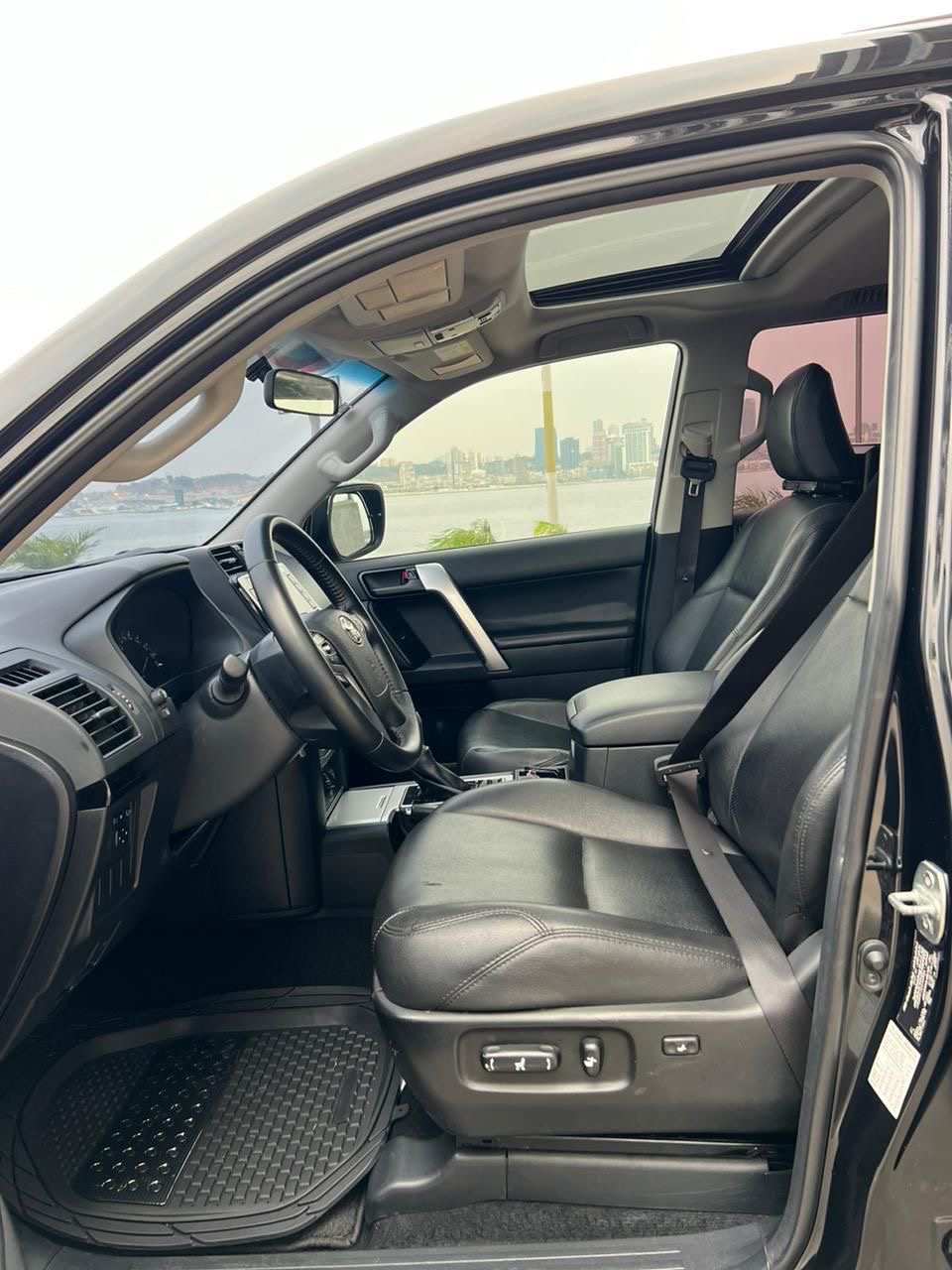 Land Cruiser Prado -70 Aniversário da Toyota