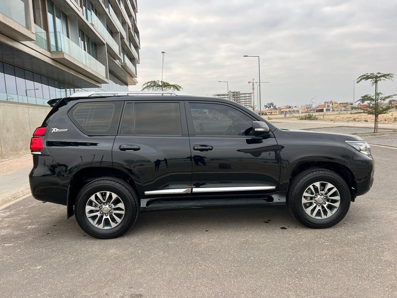 Land Cruiser Prado -70 Aniversário da Toyota