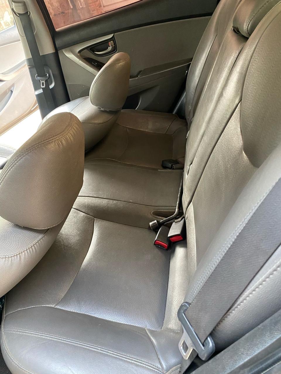 Amarro urgente* *Hyundai Elantra 🚘