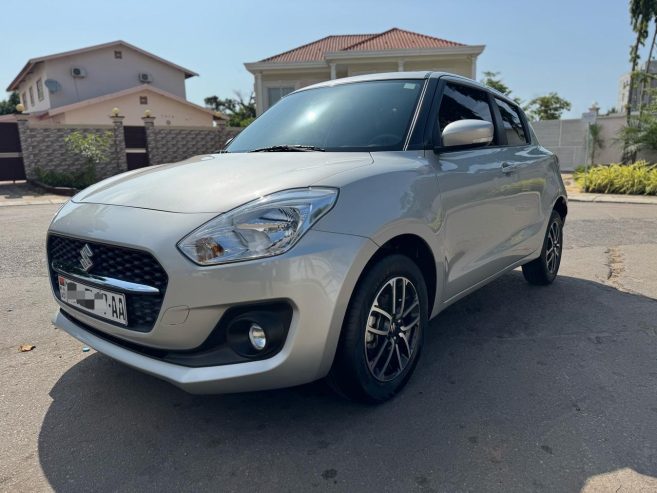 SUZUKI SWIFT NOVO*