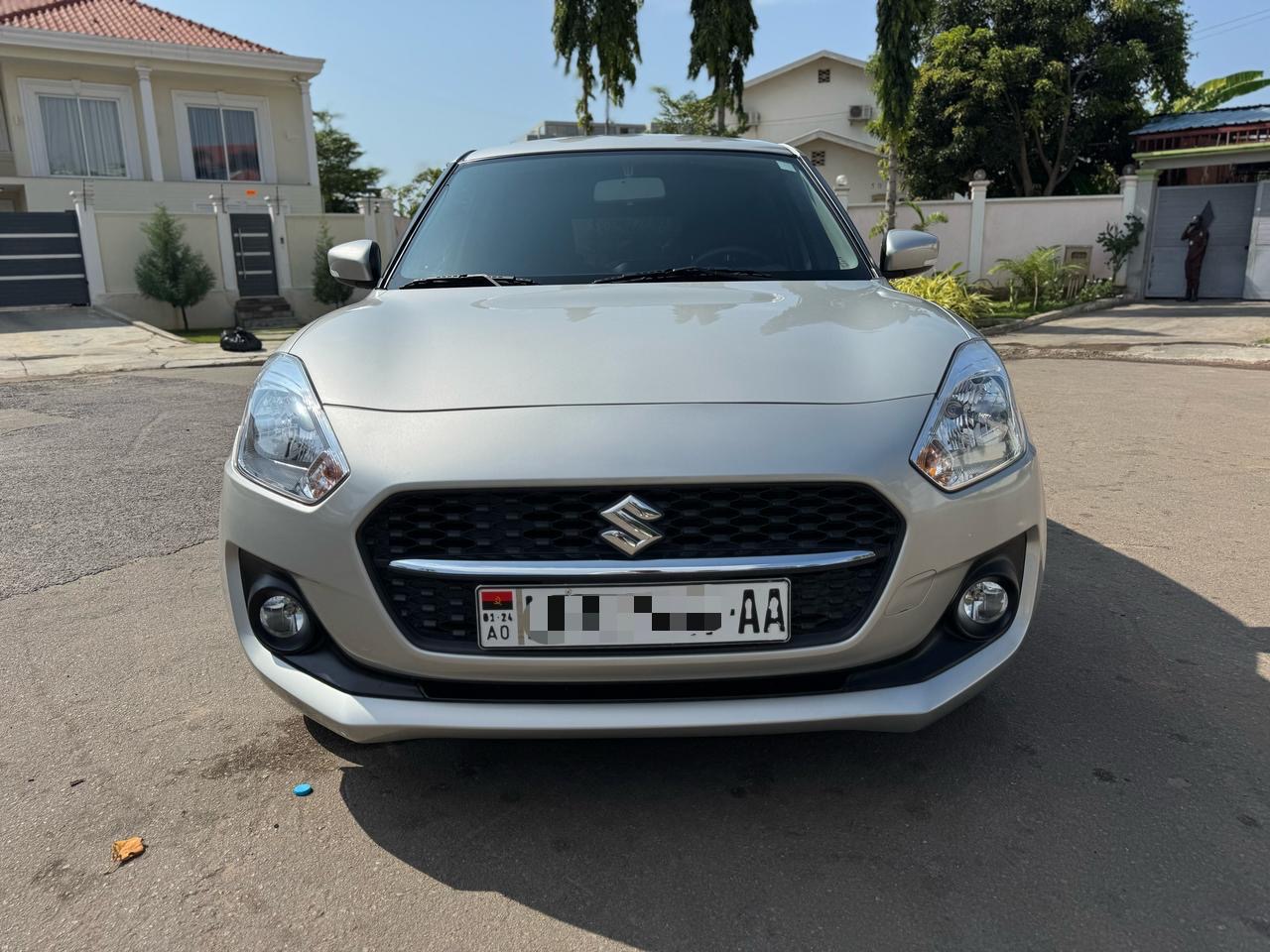 SUZUKI SWIFT NOVO*