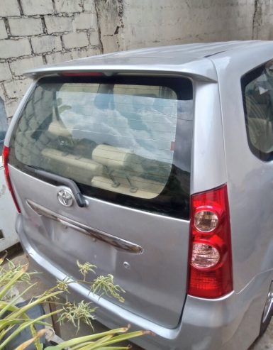 TOYOTA AVANZA