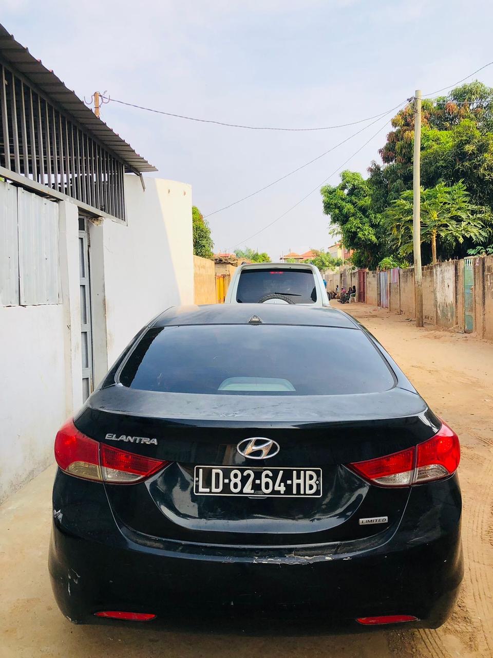 Amarro urgente* *Hyundai Elantra 🚘