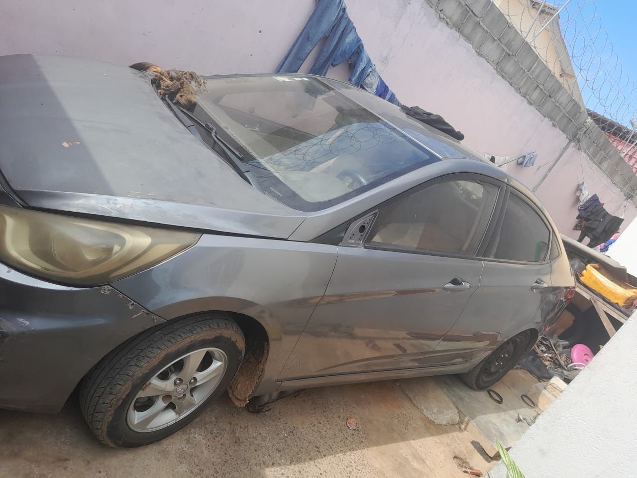 AMARRO* *HYUNDAI ACCENT BLUE[KM]