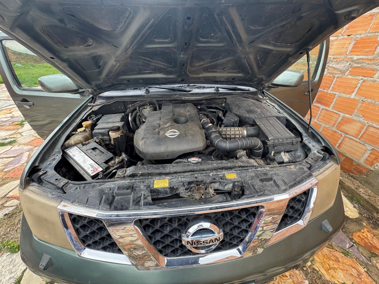 Nissan Pathfinder 2500 🚘[KM]