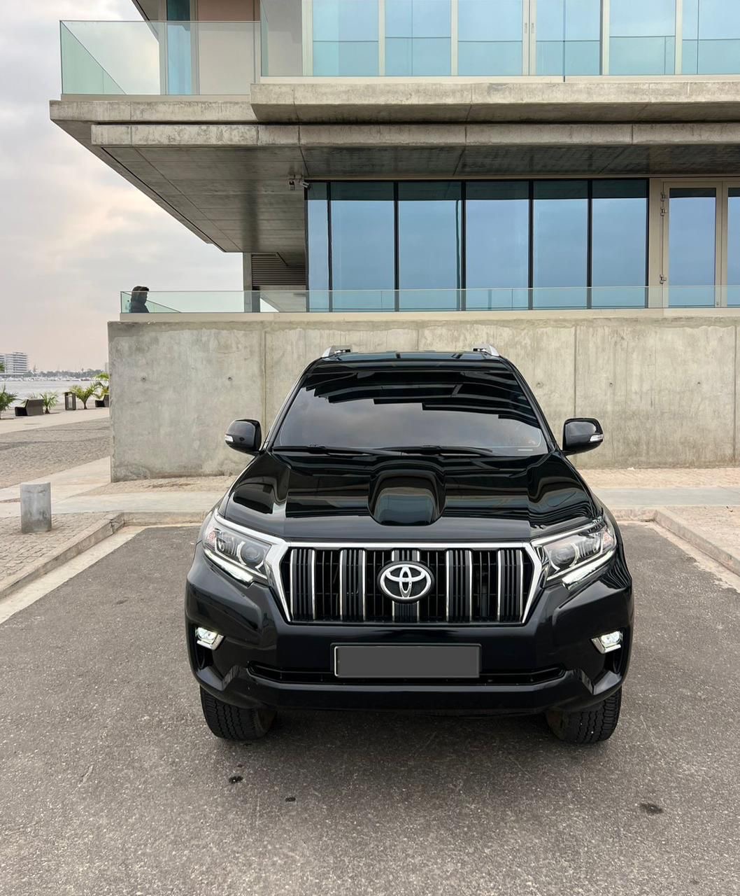 Land Cruiser Prado -70 Aniversário da Toyota