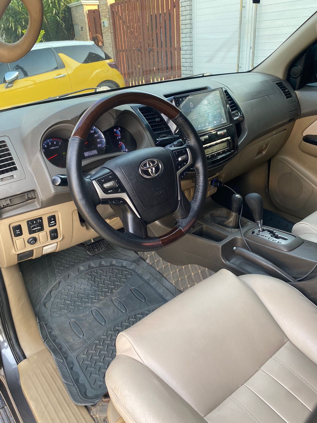 *TOYOTA FORTUNNER*[DM]