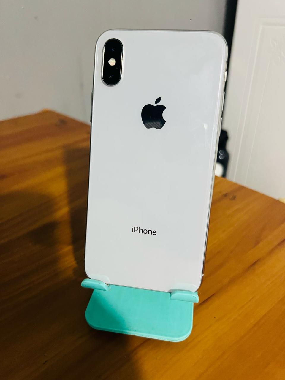 iPhone X normal 64Gb Bateria 100% Semi novo 175MiL 👌🏻negociáv