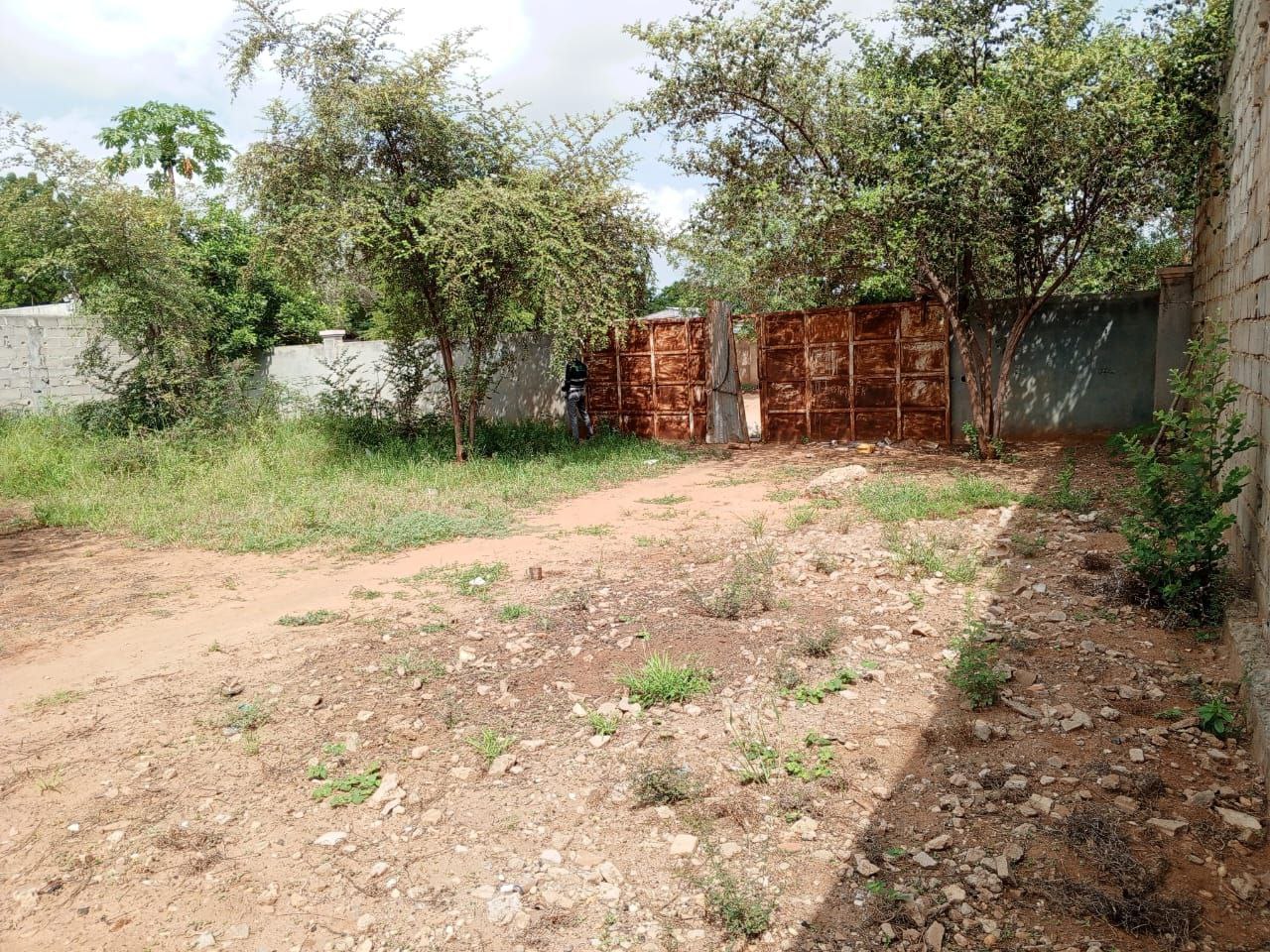 Terreno à venda na zona verde Rua 17