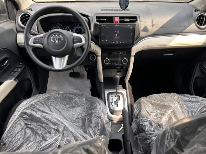TOYOTA RUSH