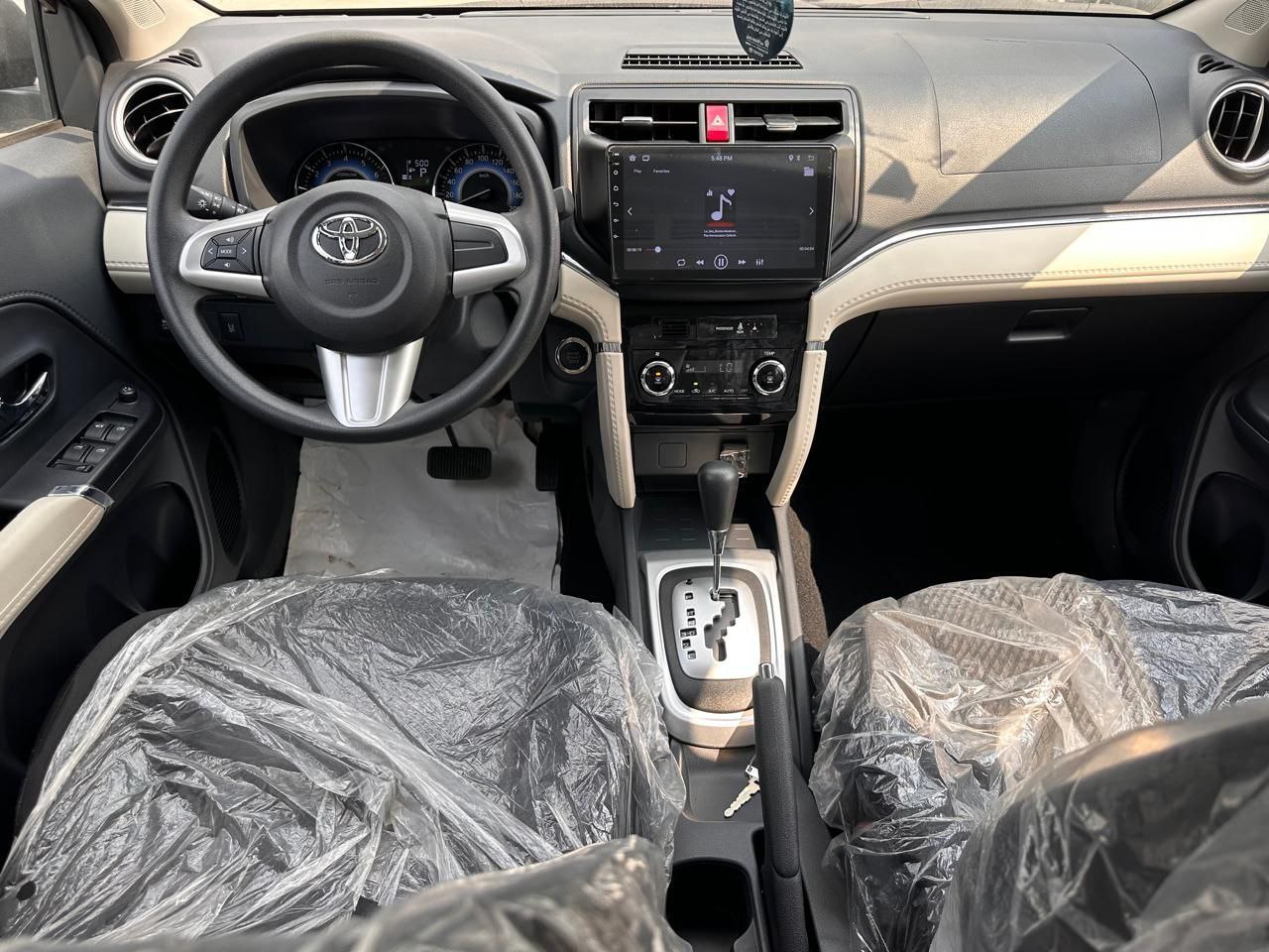 TOYOTA RUSH