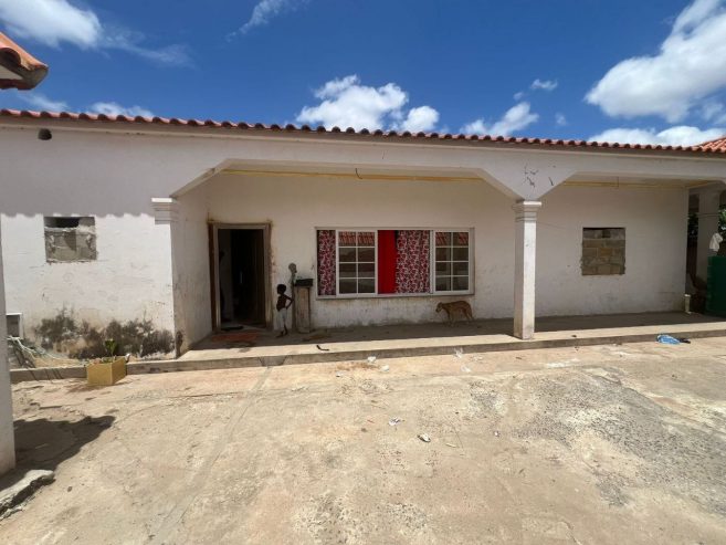 Vende-se esta V5 Bem Localizada no Patriota