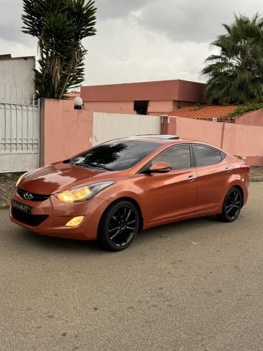 HYUNDAI ELANTRA FULL OPTION