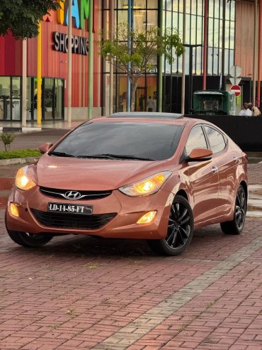 HYUNDAI ELANTRA FULL OPTION