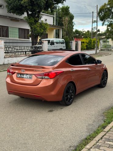 HYUNDAI ELANTRA FULL OPTION