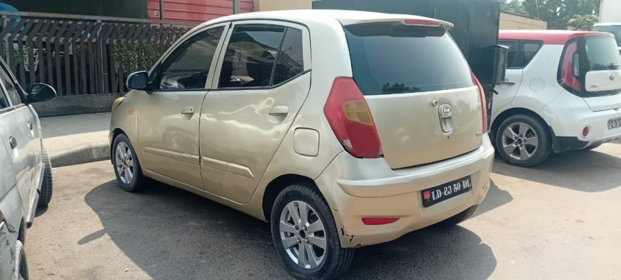 eHYUNDAI i10 1.2 LIMPO* PREÇO: 3.000.000*