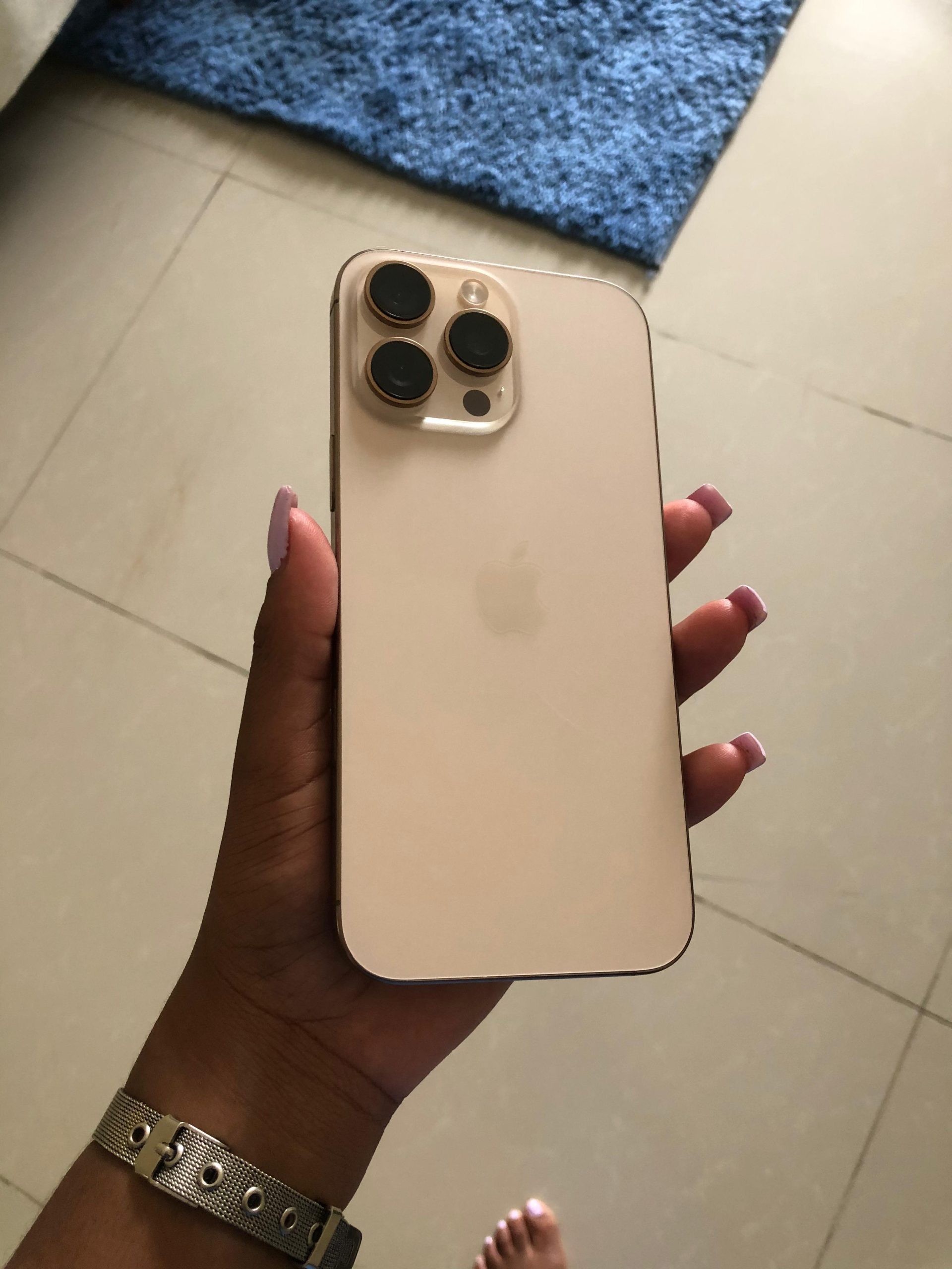 IPHONE 16 PRO MAX