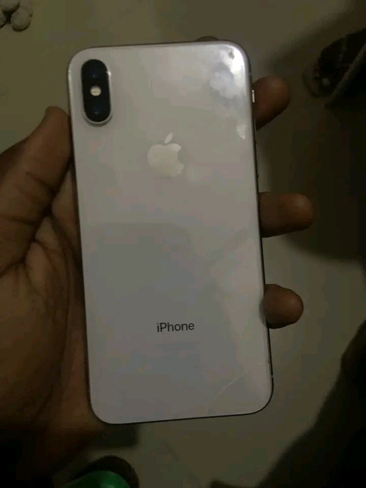 IPHONE XNORMAL