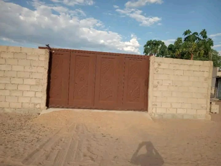 Casa a venda naipalala 3 ondjiva-Cunene