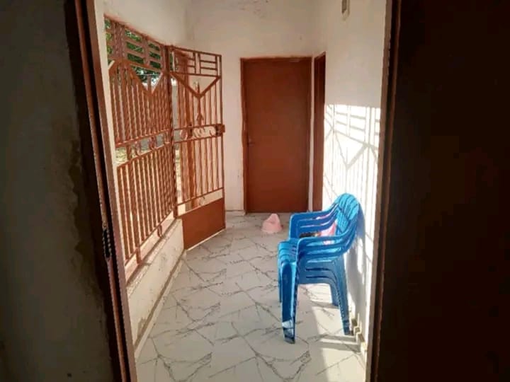 Casa a venda naipalala 3 ondjiva-Cunene