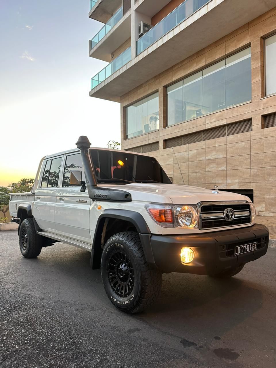 TOYOTA LAND CRUISER HZ CABINE DUPLA