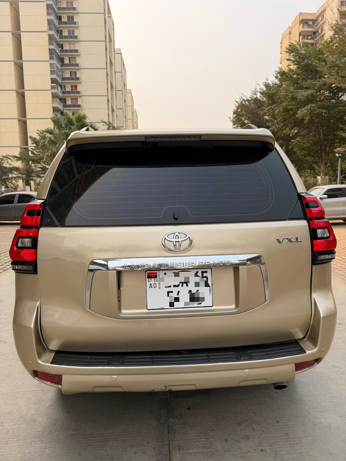 Toyota Prado VX.R