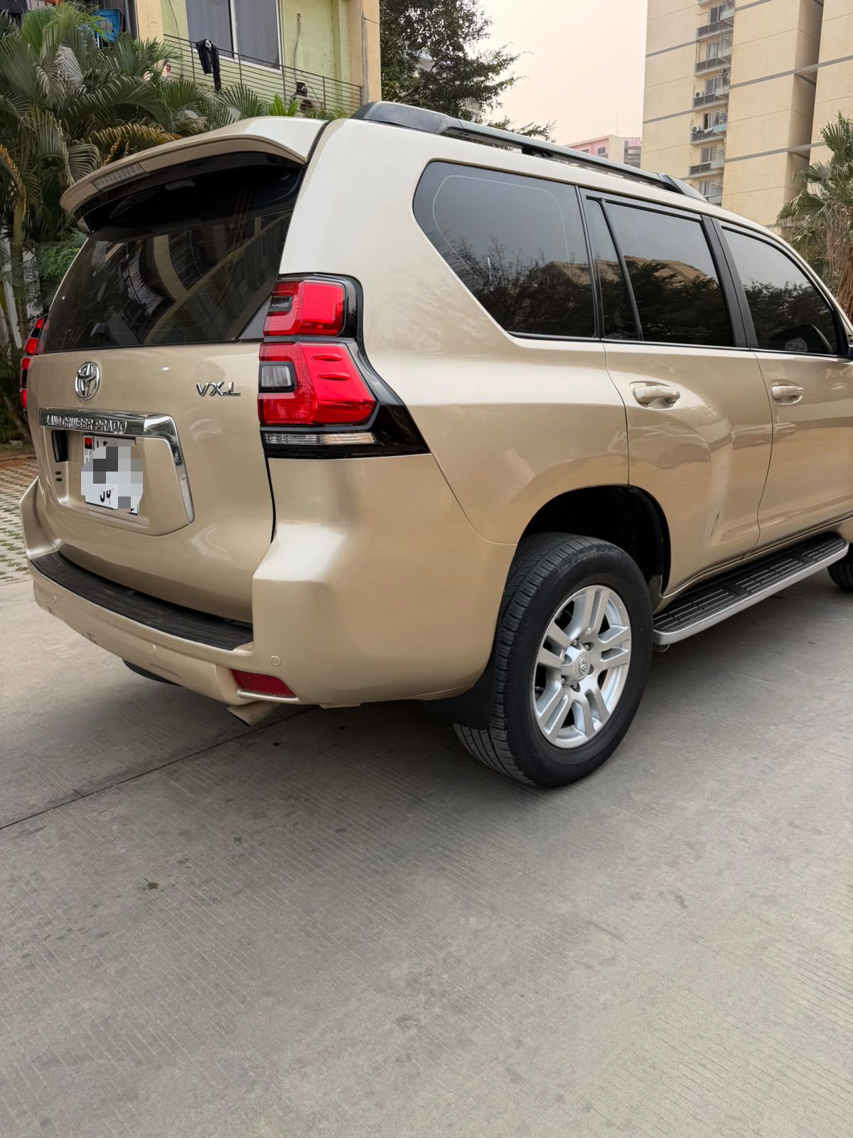 Toyota Prado VX.R