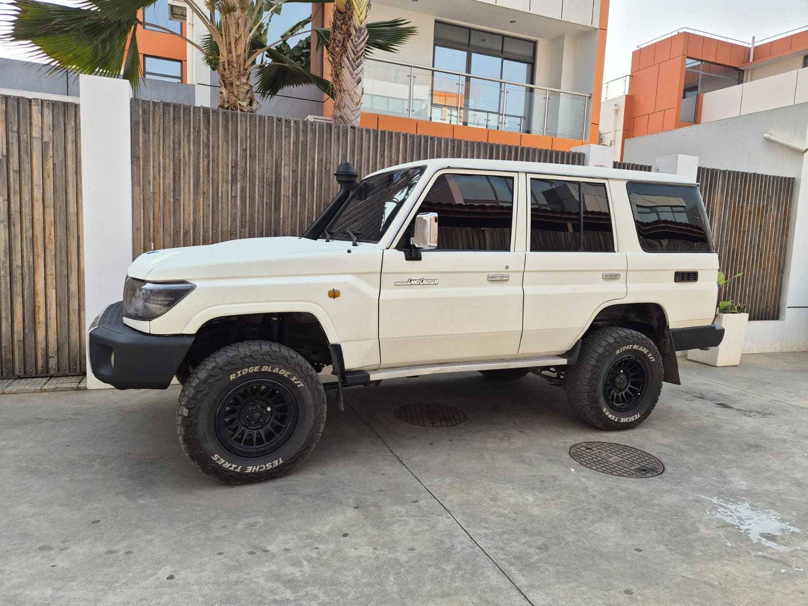 Land Cruiser